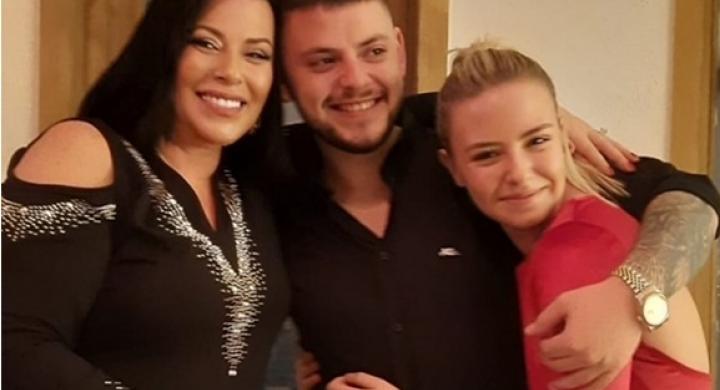 DOĞUM GÜNÜNÜ ÇOCUKLARIYLA KUTLADI