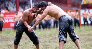 Başpehlivanlar er meydanında kol bağladı