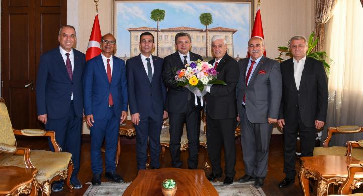 *VALİ ŞAHİN, MUHTARLARI MAKAMINDA KABUL ETTİ*