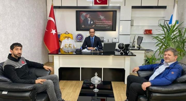 GAZETECİLERDEN İŞKUR İL MÜDÜRÜNE ZİYARET