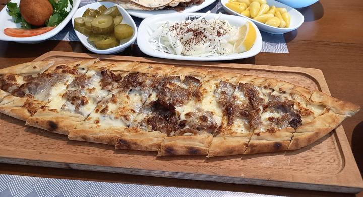 Şafak Döner: 1987 Yılından Beri Damaklarda Unutulmaz İzler Bırakıyor!