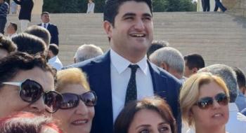 Başlık: Ataşehir'de Genç Aday Onursal Adıgüzel'in Performansı Göz Kamaştırıyor, Ancak Eleştiri Kaçınılmaz