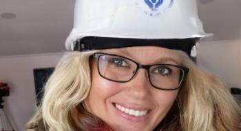 Renkli ve Çalışkan Gazeteci Hüzün Yücel’in Başarıları Doymuyor