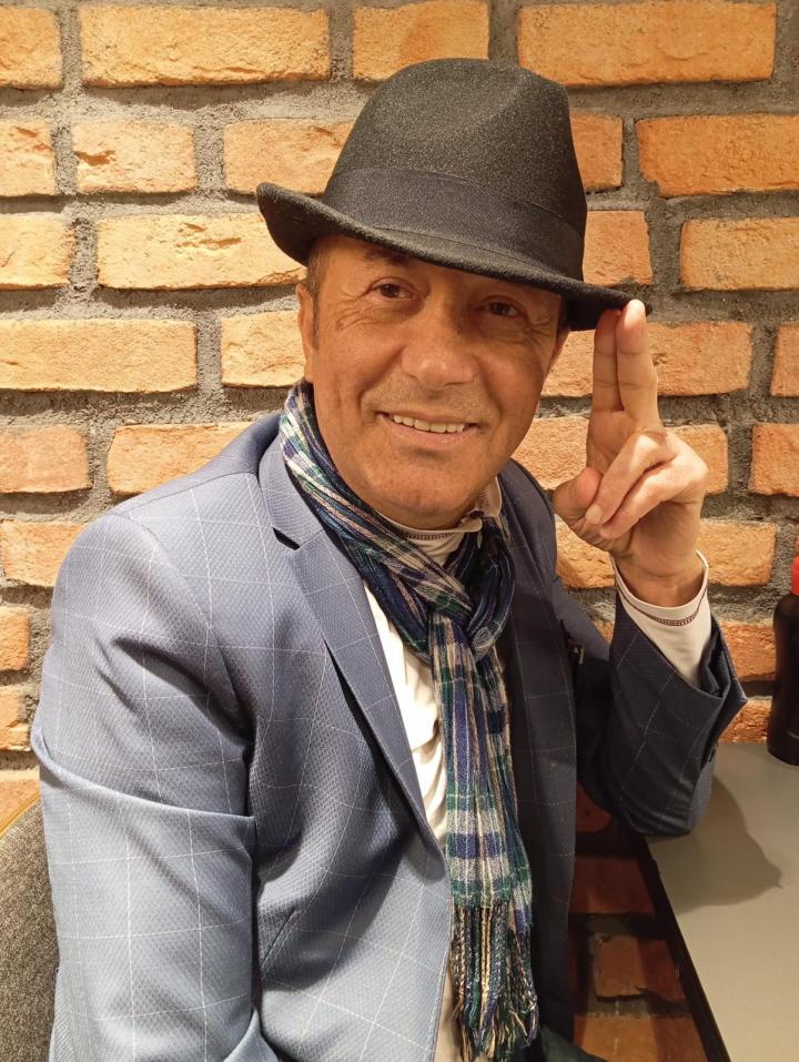 Ufuk Bulut: Yıldızları Kovalayan Gecekondu Çocuğu