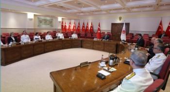Bakan Güler: Deniz Kuvvetlerimiz elde ettiği büyük başarılarıyla ülkemizin iftihar kaynağı