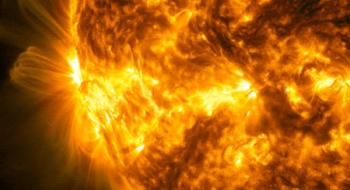 NASA: Güneş, güçlü bir patlama yaydı