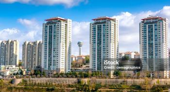 Tabii, başlığın konusunu belirtirseniz, daha kısa ve öz bir başlık yazabilirim.